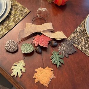 EUC Autumn Leaf and Acorn Wall Hanging Decor